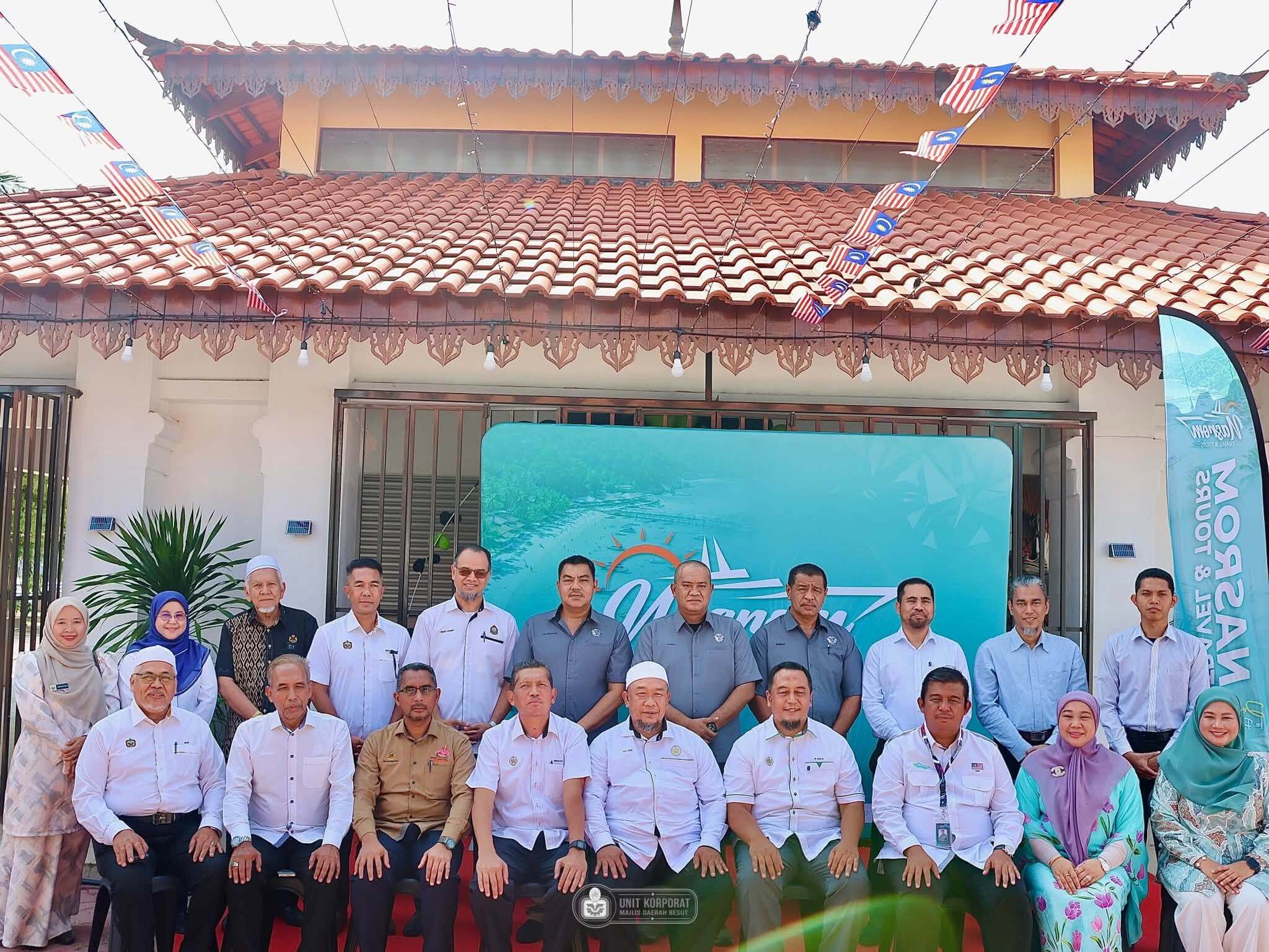 MAJLIS MEMORANDUM PERSEFAHAMAN (MOU) ANTARA MAJLIS DAERAH BESUT DAN NASROM TRAVEL & TOURS SDN BHD